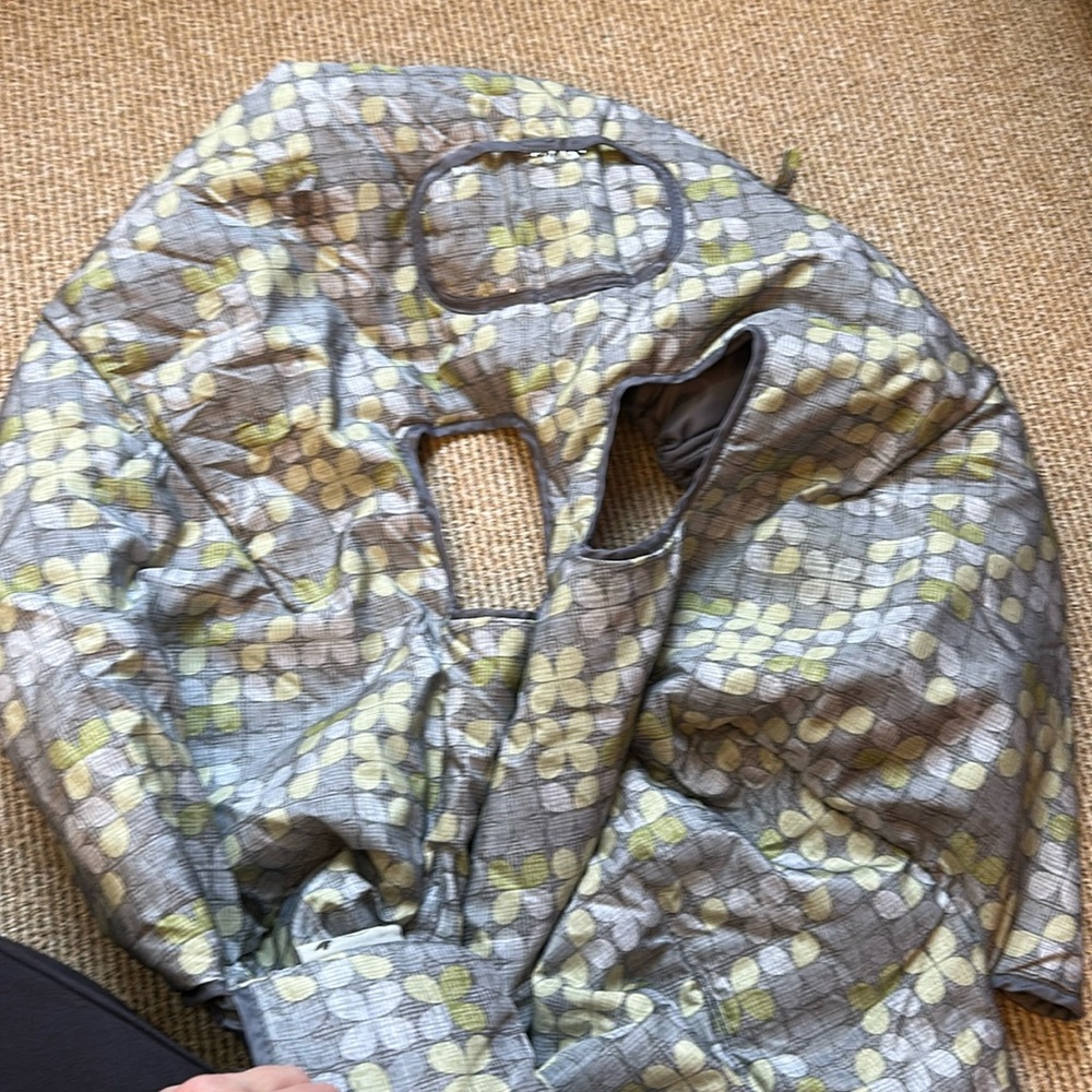 Summer grey and green grocery cart or booster seat cover